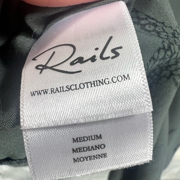 Rails Hillary Charcoal Cheetah Stars Surplice Top M - Picture 12 of 14